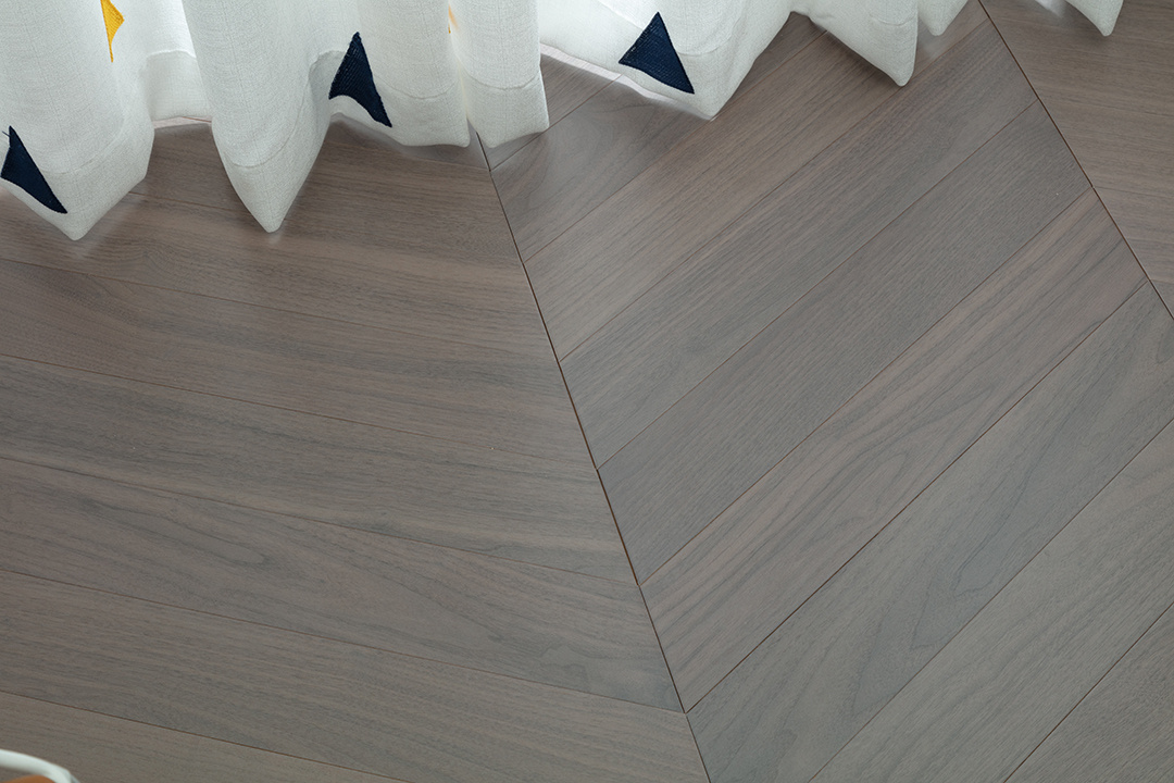 斯卡蓝地板|新三层黑胡桃地板，优雅与品质并存！